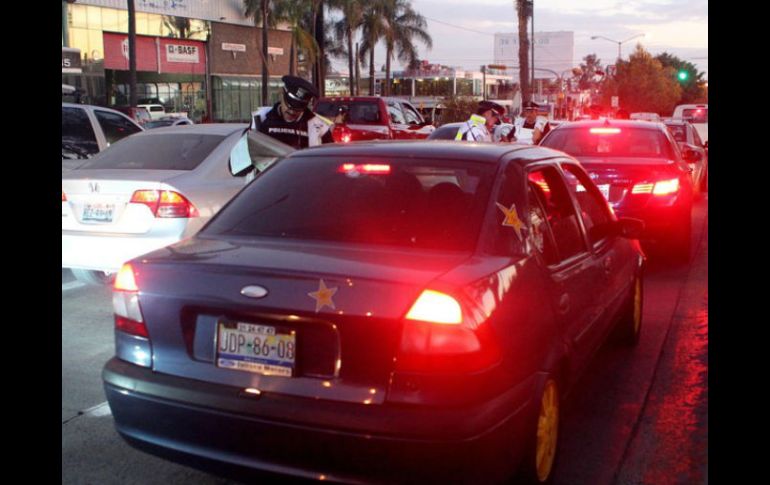 Guadalajara está entre las cinco ciudades del país con mayor frecuencia de accidentes de tránsito, incluso por arriba del DF. ARCHIVO /