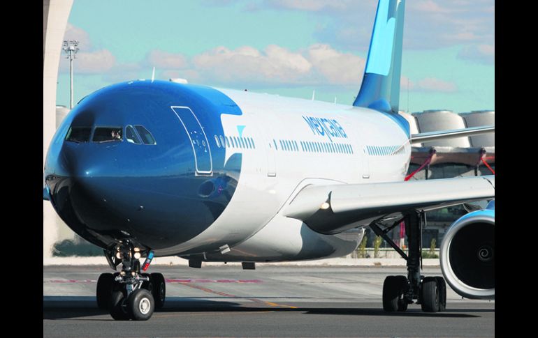 La aerolínea cuenta con 51.31% de quitas de la deuda total de la empresa. ARCHIVO /