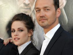 Kristen Stewart hace un año perdió credibilidad tras el escándalo de infidelidad que protagonizó junto a Rupert Sanders. ARCHIVO /