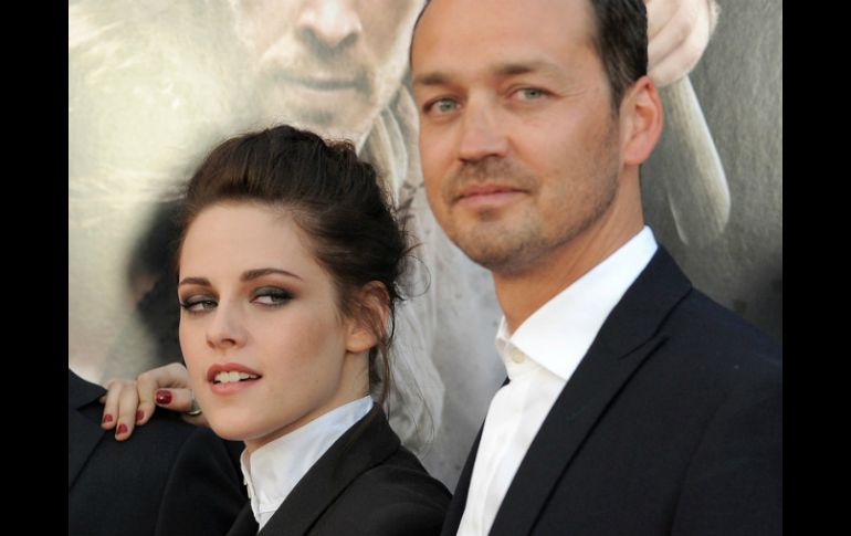 Kristen Stewart hace un año perdió credibilidad tras el escándalo de infidelidad que protagonizó junto a Rupert Sanders. ARCHIVO /