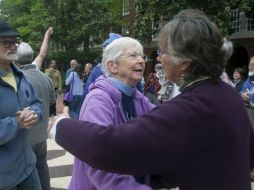 Los activistas no oponen ningún tipo de resistencia a su detención. En la imagen, la monja Megan Rice. AP /