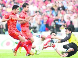 Necaxa recibió dos goles en diez minutos y erró un penal. MEXSPORT /