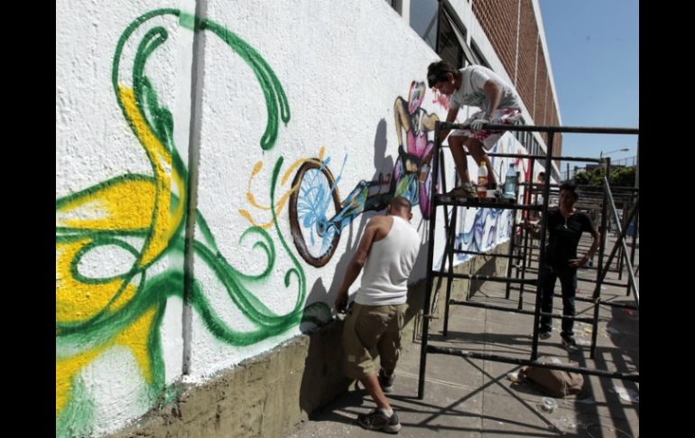 Pretenden que las personas hagan graffiti para expresarse 'con un sentido'. ARCHIVO /