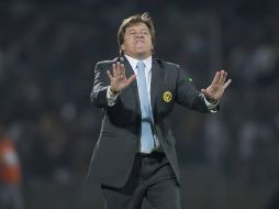 Miguel Herrera buscará sorprender a Pumas en el juego de vuelta. MEXSPORT /