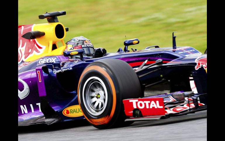 El Red Bull de Vettel marcó el paso en las primeras sesiones en Montmeló. MEXSPORT /