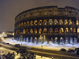 Señala que en la avenida que conduce al Coliseo de Roma hay falsos centuriones y otros imitadores, pero de personajes anónimos. ARCHIVO /