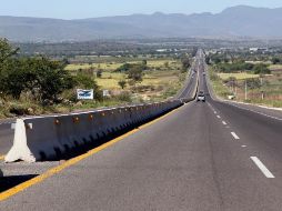 El funcionario estatal destaca que está obra dará más seguridad y tranquilidad a los turistas. ARCHIVO /