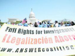 Miles de personas se congregan frente al Capitolio para demandar una reforma migratoria. ESPECIAL /