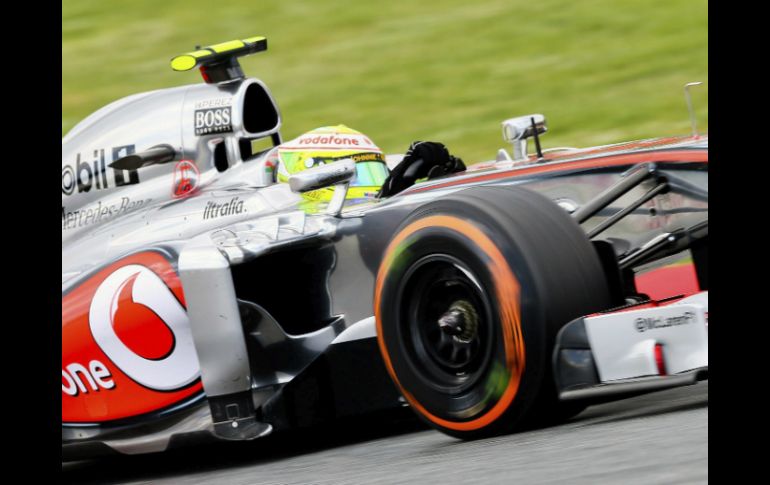 El piloto de McLaren termina una gran carrera, aunque atrás del lugar donde inició. EFE /