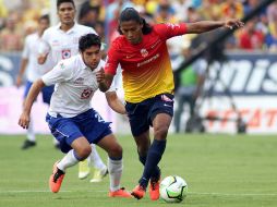 Con apuros, el Cruz Azul saca el resultado que necesitaba para ser semifinalista. AFP /