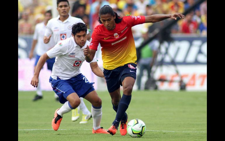 Con apuros, el Cruz Azul saca el resultado que necesitaba para ser semifinalista. AFP /