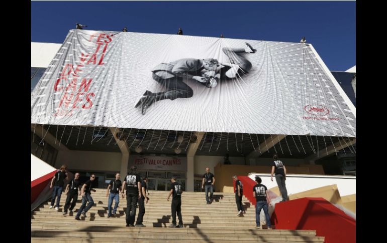 Cada año durante 12 días la Rivera Francesa se convierte en una gran fiesta de glamour, arte y negocios de cine. AFP /