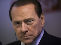 Silvio Berlusconi es acusado de pagar por los servicios sexuales de una adolescente marroquí durante una fiesta. AFP /