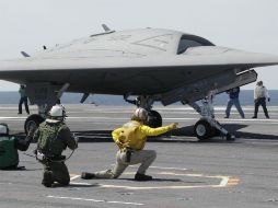 Tras el vuelo de prueba de una hora y cinco minutos, la aeronave aterriza en la basa naval de Patuxent River, en Maryland. AP /