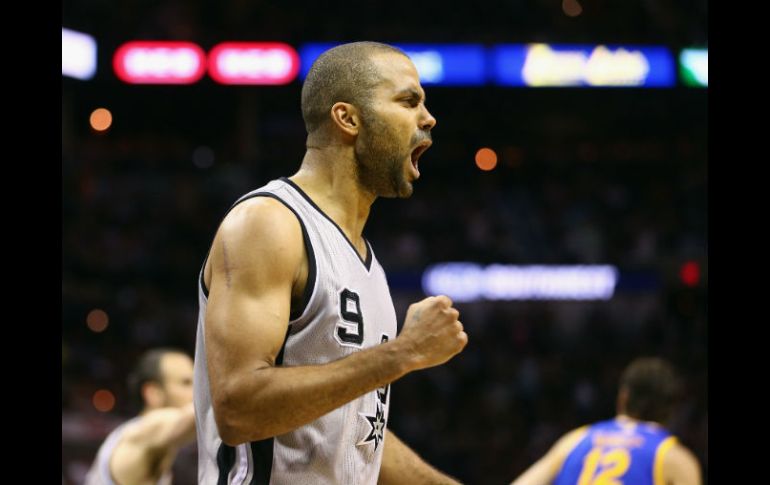 Tony Parker destacó en la ofensiva de San Antonio. AFP /