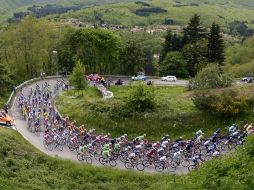 El dopaje ha aparecido durante el Giro tras diez etapas disputadas. AP /