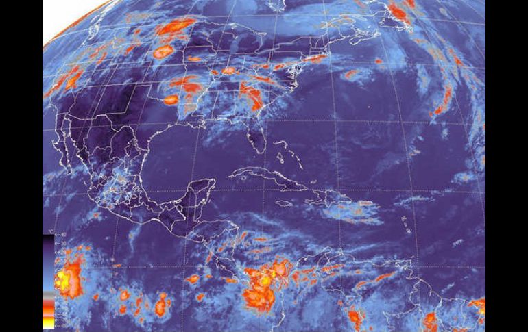 Imagen del Servicio Meteorológico Nacional (SMN) que muestra como ''Alvin'' se aleja de costas mexicanas. ESPECIAL /