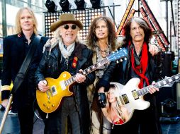 Tom Hamilton, Brad Whitford, Steven Tyler y Joe Perry de Aerosmith, con sus éxitos de ayer y de hoy, estarán en El Salvador. ARCHIVO /