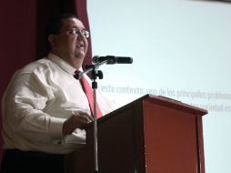 Ayón López explica que el problema del acoso escolar es una situación social y tendrá que ser tratado de manera integral.  /