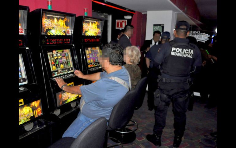 En la Secretaría de Gobernación, sólo 41 inspectores monitorean la actividad de los casinos en todo el país. ARCHIVO /