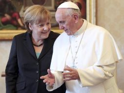 La canciller federal alemana, Angela Merkel efectua un rápido viaje a Roma para reunirse con el Papa Francisco. EFE /