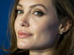 Angelina Jolie impactó al mundo de la farándula cuando dio a conocer que se había sometido a una mastectomía preventiva. ARCHIVO /