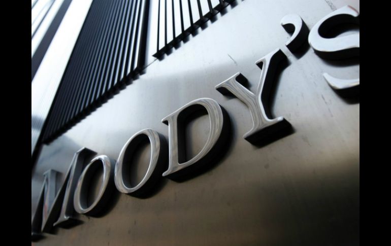 Moody's aclara que aún no está claro cómo es que la nueva ley afectará realmente a la industria de las telecomunicaciones. ARCHIVO /