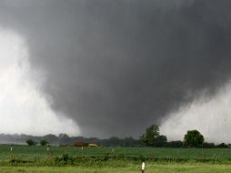 Las primeras estimaciones indican que se trató de un tornado de categoría EF4, la segunda máxima. AP /