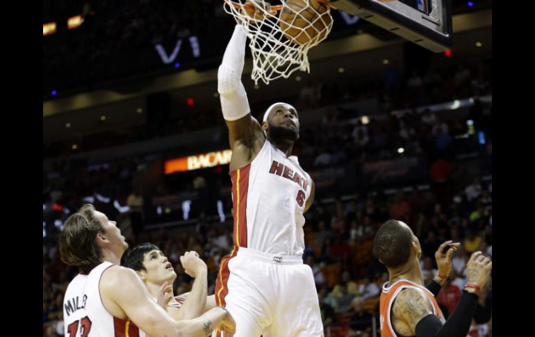 Los campeones vigentes de la NBA, Miami Heat, saldrán a partir de este miércoles a defender su reinado en la Conferencia Este. ARCHIVO /