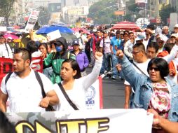 Los maestros de la coordinadora exigen la liberación de tres de sus integrantes acusados de secuestro. ARCHIVO /