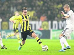 Mario Götze (con el balón) se lesionó en el partido de vuelta de semifinales ante el Real Madrid, donde tuvo que abandonar el campo. MEXSPORT /