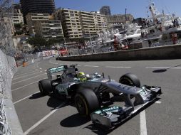 El piloto alemán del equipo Mercedes, Nico Rosberg, consiguió un tiempo de 1:16.195. AP /