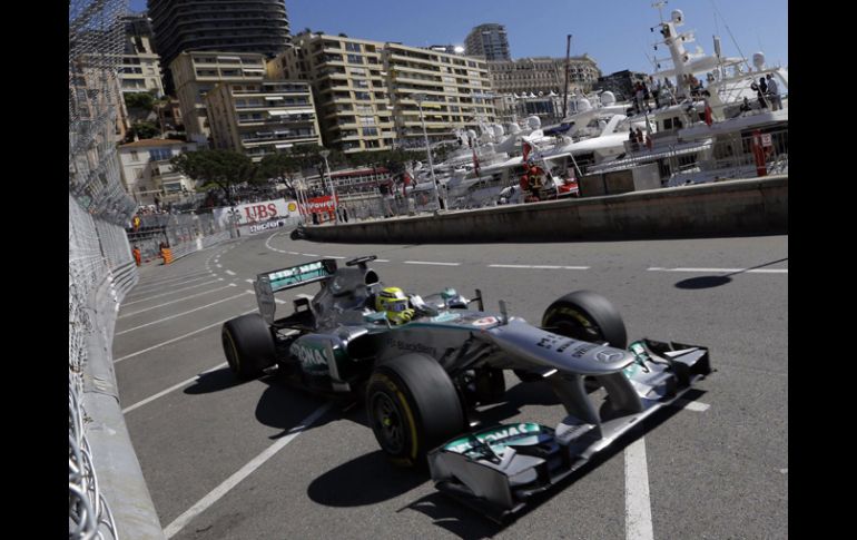 El piloto alemán del equipo Mercedes, Nico Rosberg, consiguió un tiempo de 1:16.195. AP /