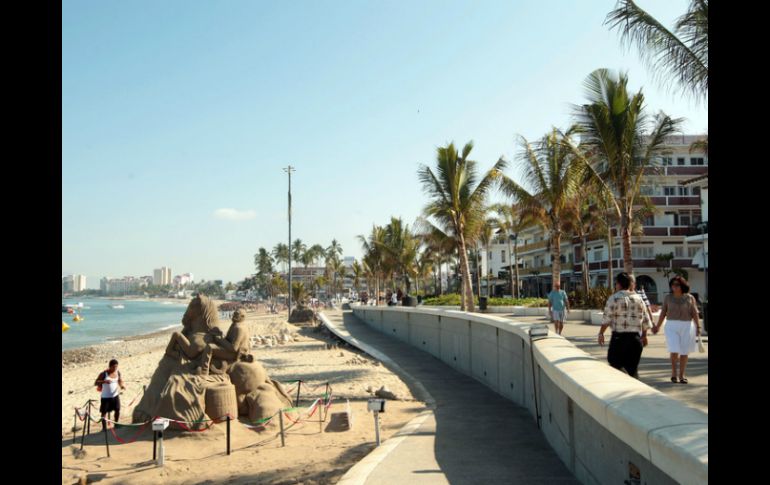 Además de Puerto Vallarta (imagen) se pretende que otros destinos se posicionen en el gusto de los turistas. ARCHIVO /