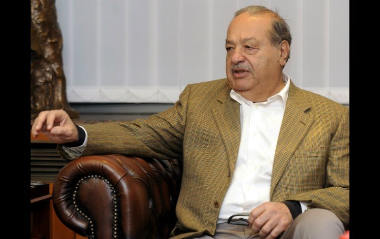 Carlos Slim se tituló como ingeniero civil por parte de la UNAM. ARCHIVO /