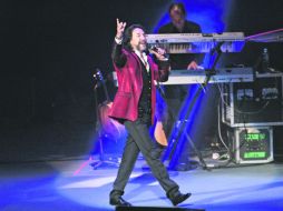 El público disfrutó cada melodía interpretada por ''El Buki''.  /