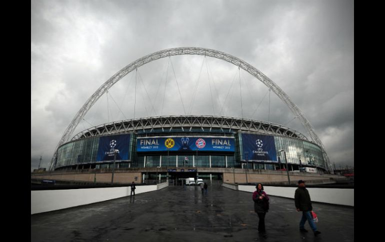 Pese al mal tiempo, se espera un lleno en el mítico Wembley. AFP /