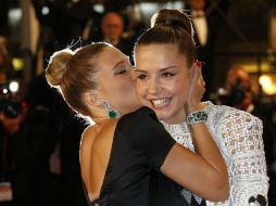 Las miradas están puestas en Adèle Exarchopoulos (d), que a sus 19 años ha deslumbrado. AFP /