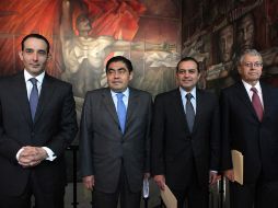 De izquierda a derecha, Roberto Gil, Miguel Barbosa, Ernesto Cordero y Manuel Camacho Solís durante la conferencia de prensa. SUN /