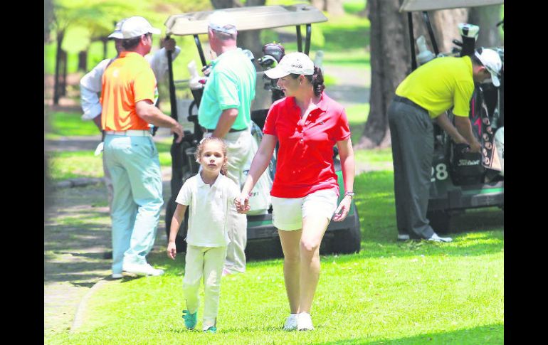 Aunque por su embarazo Lorena Ochoa no participó  en el torneo, convivió con los participantes en el Guadalajara Country Club.  /