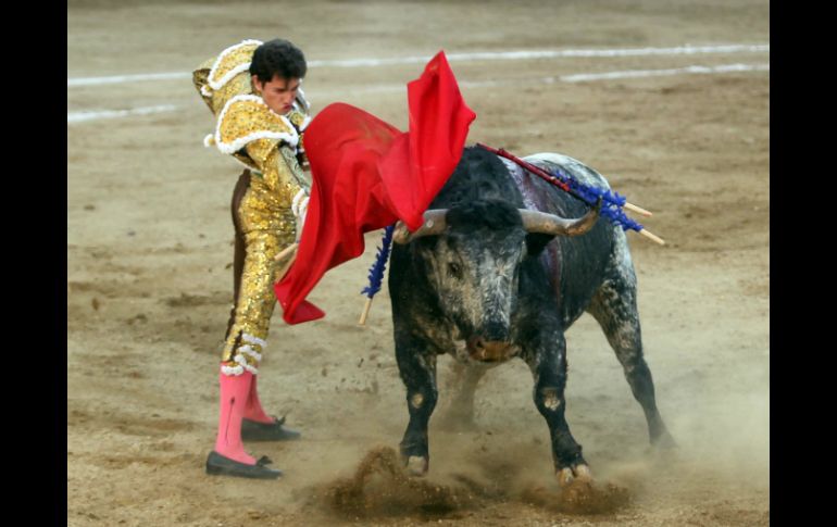 Arturo Saldívar se une a la gran actuación de Silveti en el mismo lugar. ARCHIVO /