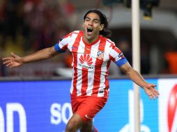 Radamel Falcao buscará ser contundente ahora en las canchas francesas. AFP /