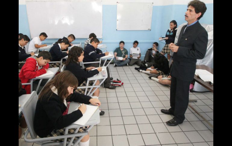 Los maestros de educación primaria lidian con el alumnado, en el ánimo en que éste se encuentre. ARCHIVO /