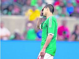 Siempre ''Chicharito''. Javier Hernández salvó la noche con un doblete para México, anoche en el Reliant Stadium de Houston. MEXSPORT /