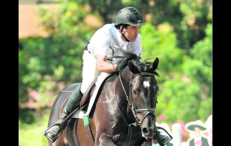 Javier Fernández sobre ''Anelka'' conquistó el primer lugar con 67.37 segundos y cuatro derribos. EL INFORMADOR /