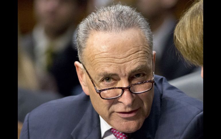 Schumer informa que la iniciativa de ley sigue avanzando. AP /