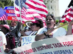 Miles de activistas se han pronunciado contra las deportaciones y a favor de una reforma migratoria en Estados Unidos. EFE /