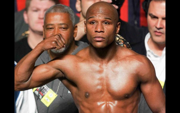 Floyd Mayweather es conocido por ser un apostador compulsivo pues es el deportista profesional que gana más dinero en la actualidad. ARCHIVO /