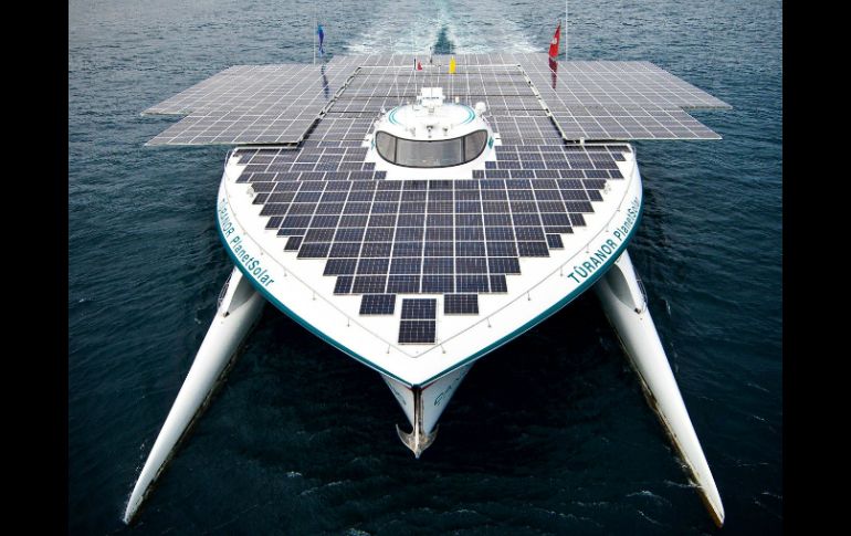 El ''PlanetSolar'' es el barco más grande del mundo propulsado exclusivamente con energía solar. EFE /