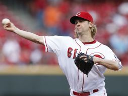 Bronson Arroyo camina ocho innings en blanco para vencer a los Rockies. AFP /